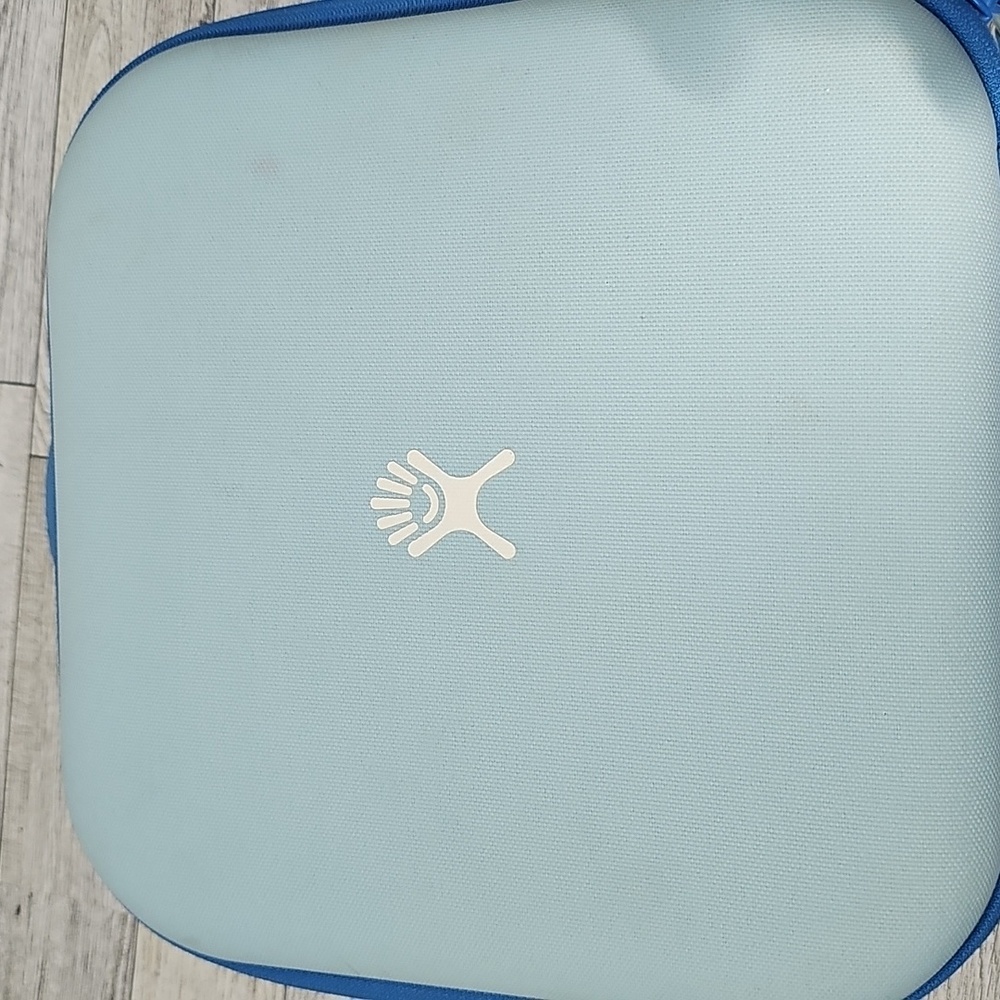 Hydro Flask Sky Blue Lunchbox with Royal Blue Trim - Picture 7 of 9